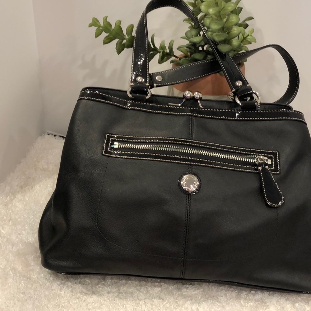Coach Satchelsuper Roomy Final Reduction. Soft Leather Turquoise Lining.